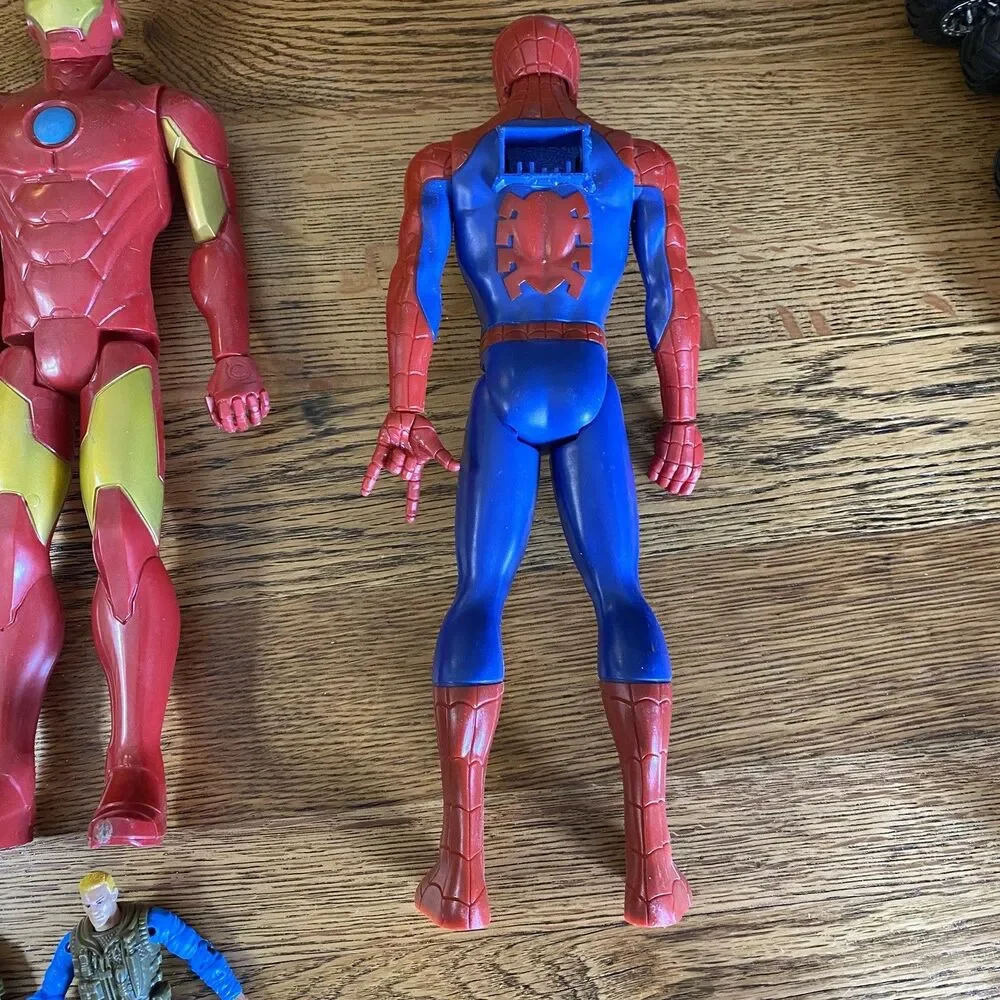 Lot of 8 Toy Marvel Toy Action Figures Spider Man Captain America 4, 6 & 12 Inch